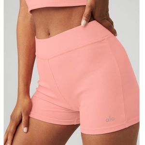 Alo Goddess Ribbed High-Waist Hot Short (Strawber… - image 1